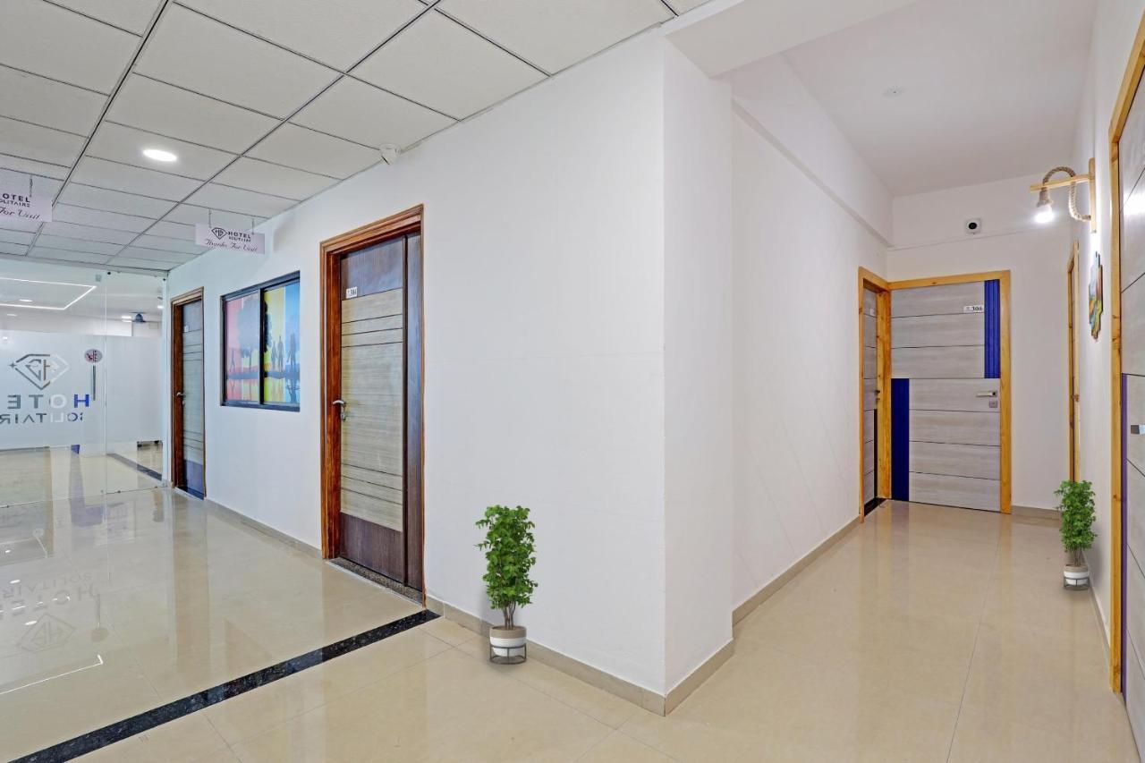 Hotel Solitaire, Best Luxurious Hotel Ac Rooms In Súrat Exteriér fotografie