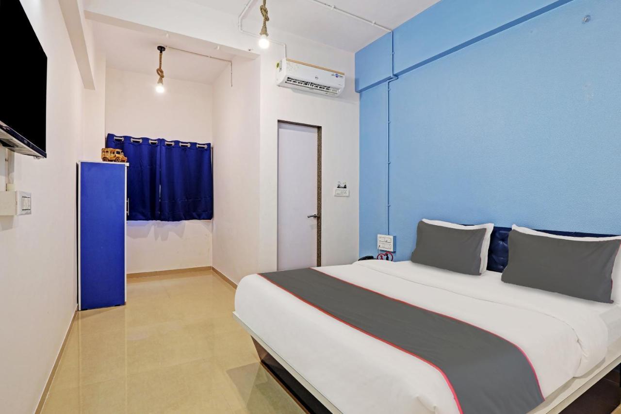 Hotel Solitaire, Best Luxurious Hotel Ac Rooms In Súrat Exteriér fotografie