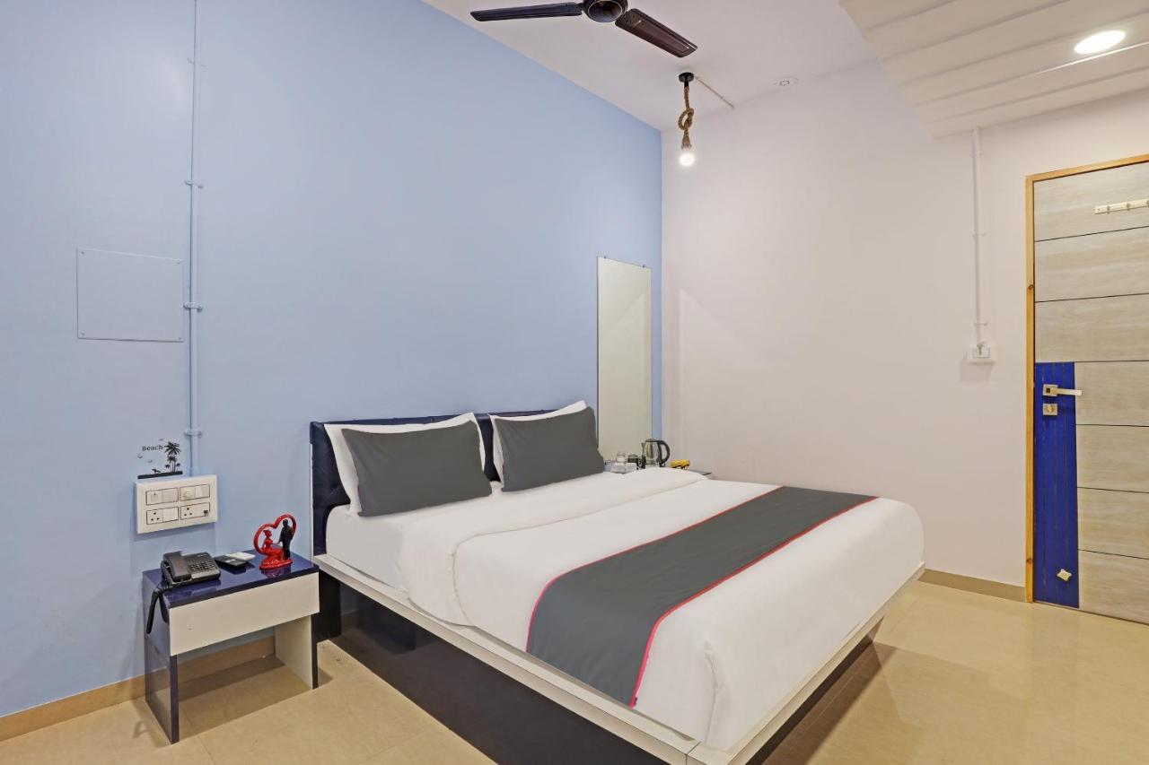 Hotel Solitaire, Best Luxurious Hotel Ac Rooms In Súrat Exteriér fotografie